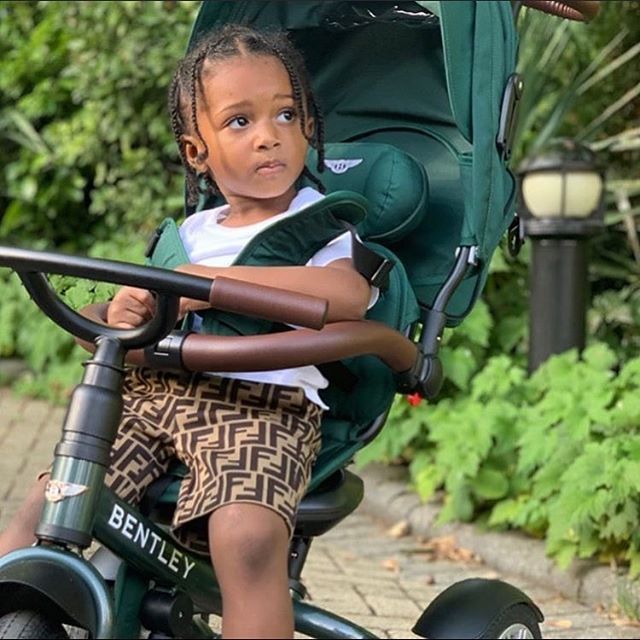 Nigerians Reacts Over Wizkid's Son Zion Disrespecting Him In Public, Calls  Him By His Name Ayo Instead Of Dad. – Empire